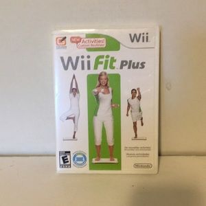 WII FIT PLUS COMPLETE WITH DISC AND MANUAL BY NINTENDO